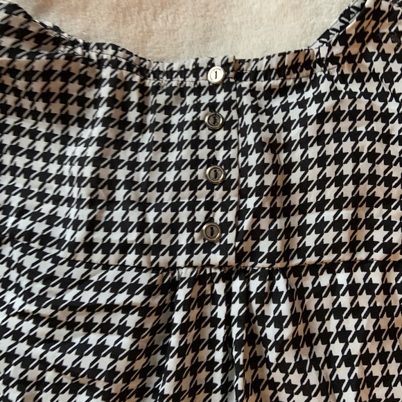 🔆Moving Sale 20% Off 🔆Herringbone Tee - Picture 4 of 5